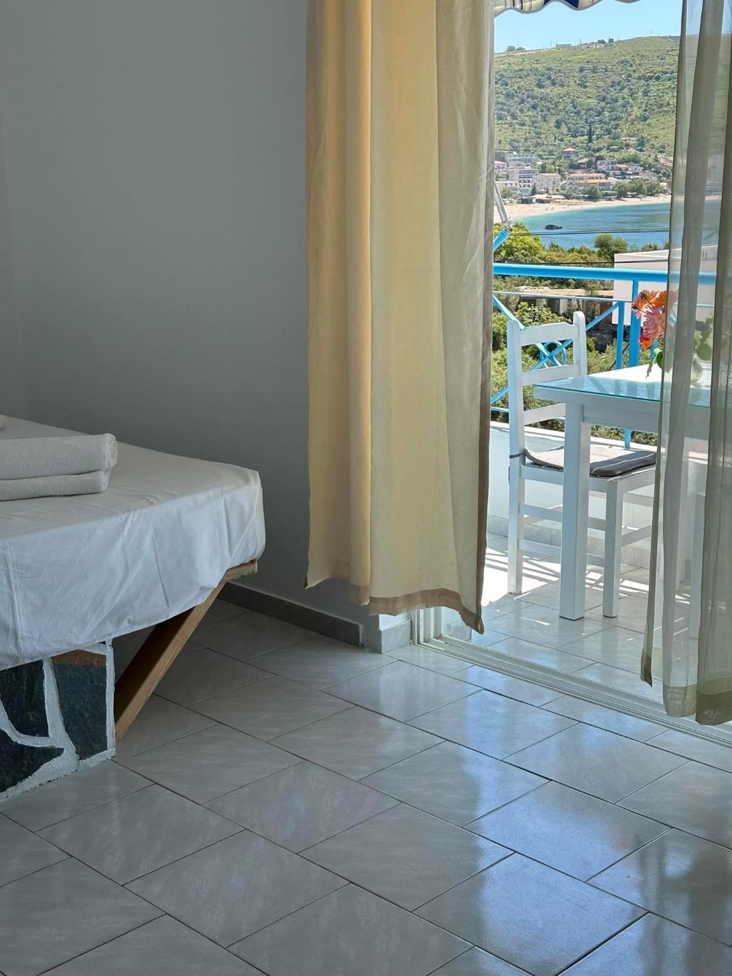 In Himaras Heart Hotel Экстерьер фото